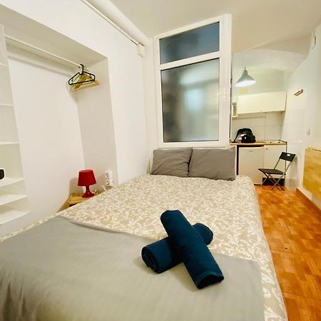 011 Apartamento 1 3 Lägenhet Barcelona Exteriör bild